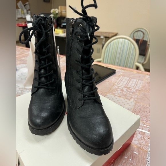 Sun + Stone Shoes - Women's Sheilaa Lace-Up Zip Lug Combat Booties,